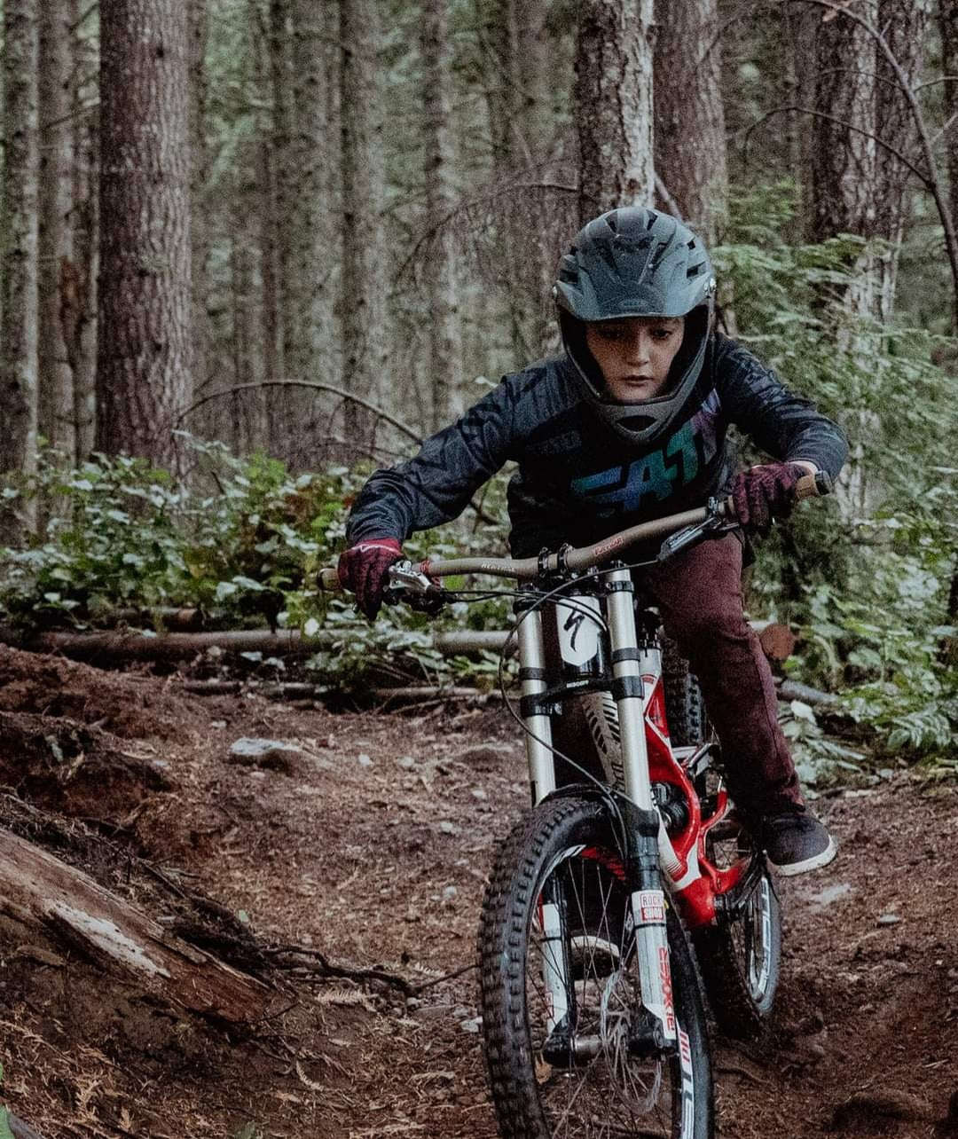 Grom rider Ritson riding his specialized demo 8